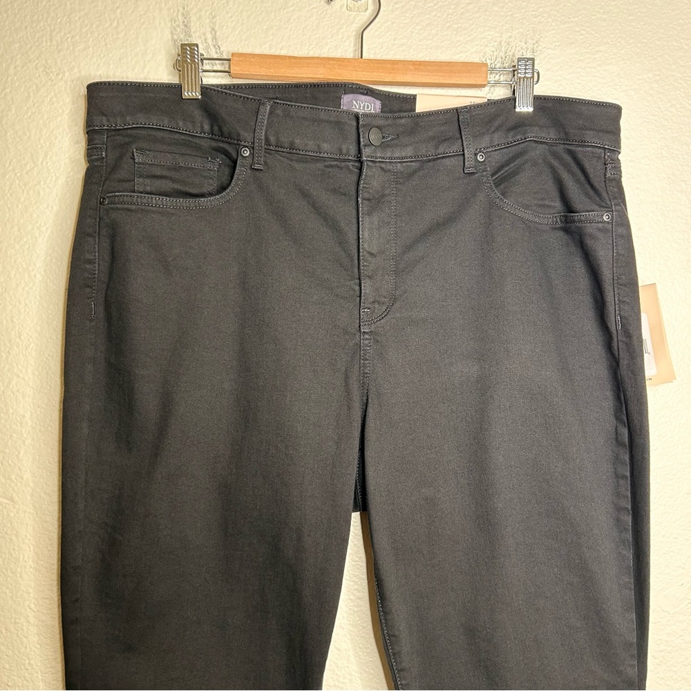 NWT Barbara Bootcut jeans Black 18W - Picture 4 of 16